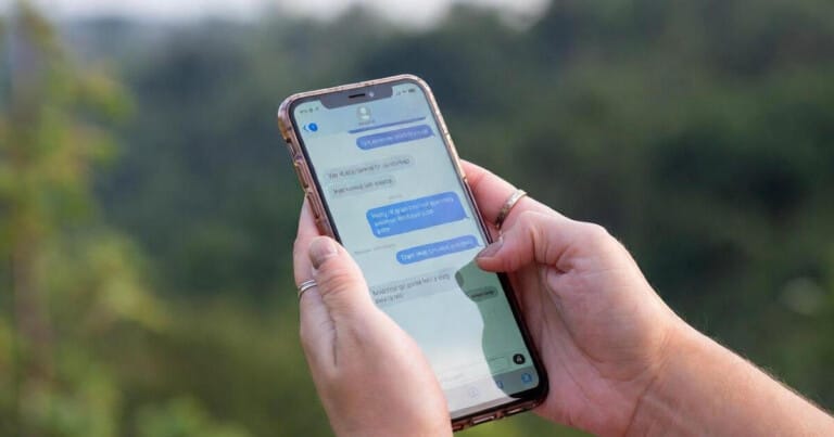 Amour par SMS : Guide Complet pour des Messages Touchants