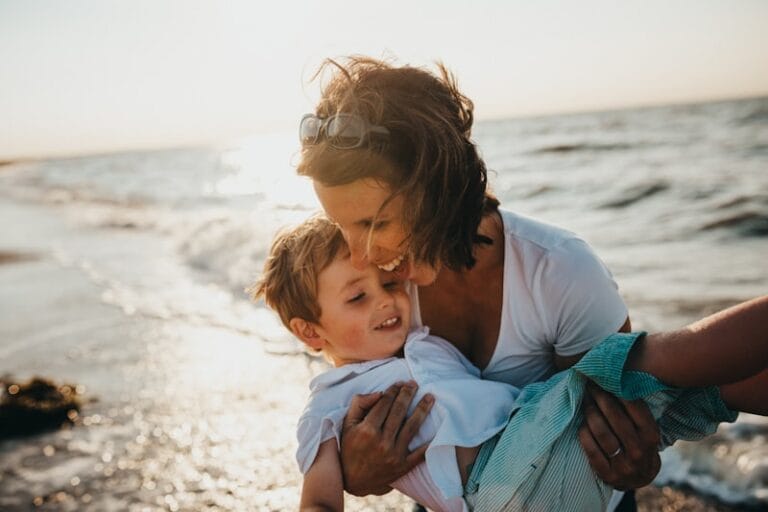 Femme qui souffre d'une rupture amoureuse brutale